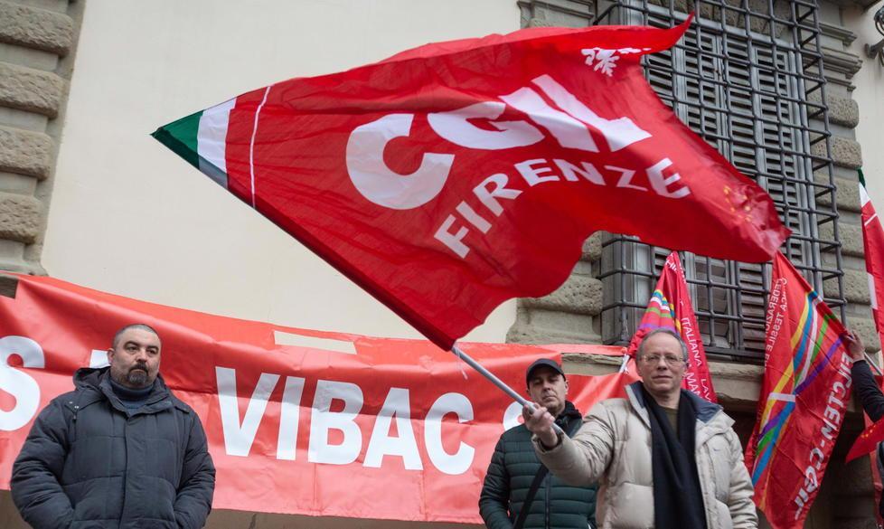 In piazza Duomo per difendere il lavoro 