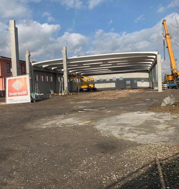 Il cantiere al centro commerciale Le Botteghe a Pontedera