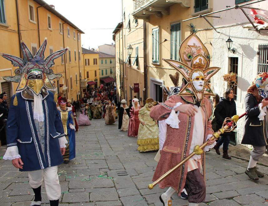 Prima uscita della Targa Cecina e sfilata storica a Castagneto 