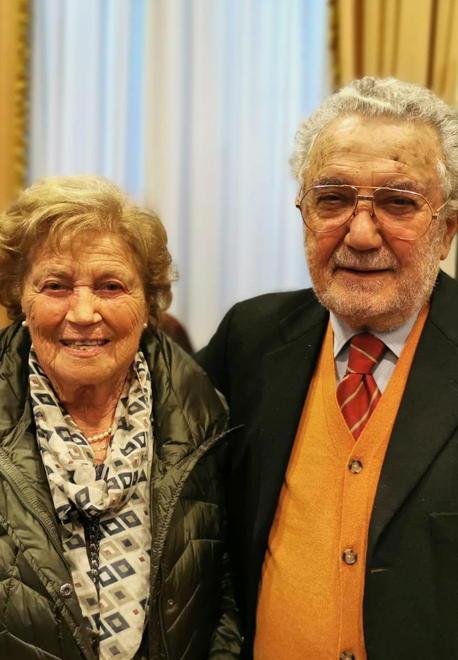 Dopo 75 anni riabbraccia la “bambina” che salvò lui e la sua famiglia dai nazisti