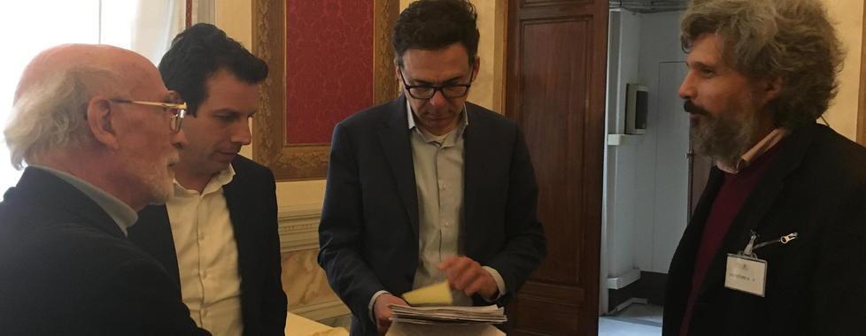 Raccolta di firme per completare il percorso