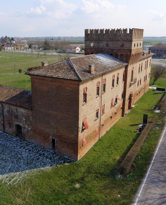 Investimenti per cinque milioni La mensa più cara fa discutere 