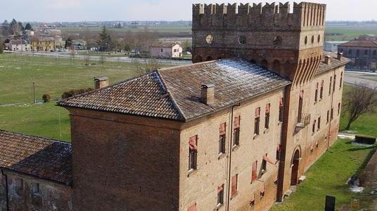 Investimenti per cinque milioni La mensa più cara fa discutere