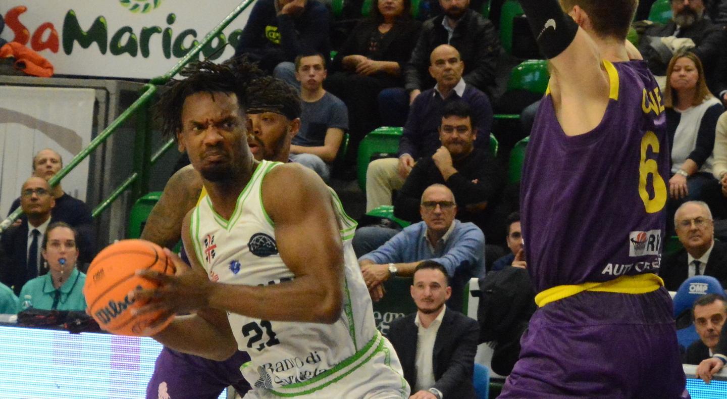 La Dinamo tiene botta il secondo posto è suo 