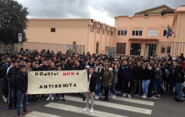 Al Galilei flashmob contro il razzismo 