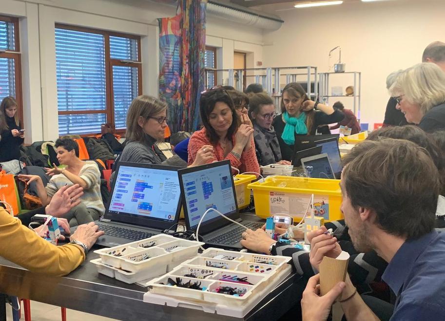 Modena. La formazione dei prof. si fa con i... mattoncini Lego 