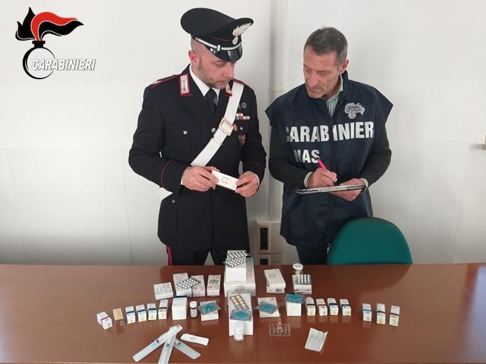Traffico di sostanze dopanti via social, perquisizioni dei carabinieri