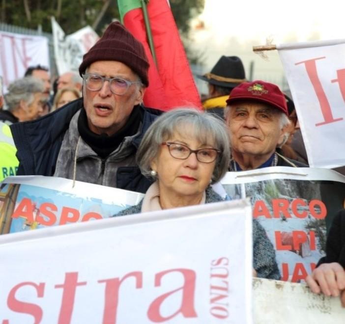 Sit-in ambientalista al tribunale per sostenere Franca Leverotti