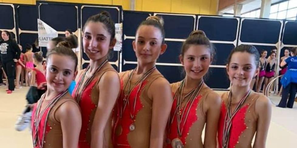 Bottino di medaglie a Monsummano per le farfalle della Ryhtmic Avenza