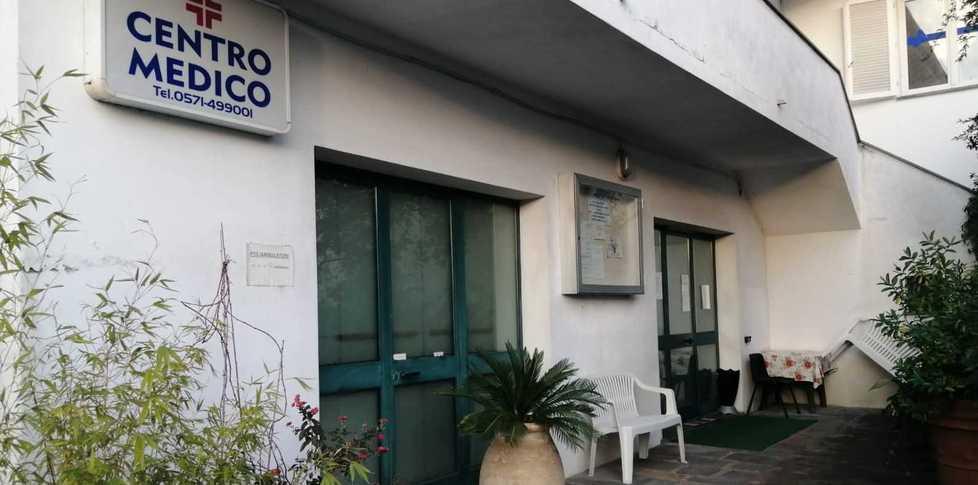 Quasi 500 firme contro la chiusura del centro medico