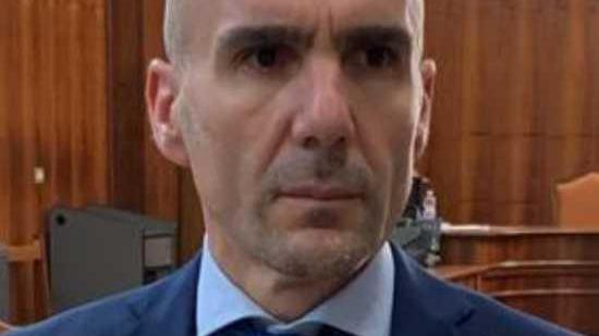 Rubano attrezzature da lavoro: due romeni arrestati dopo la fuga
