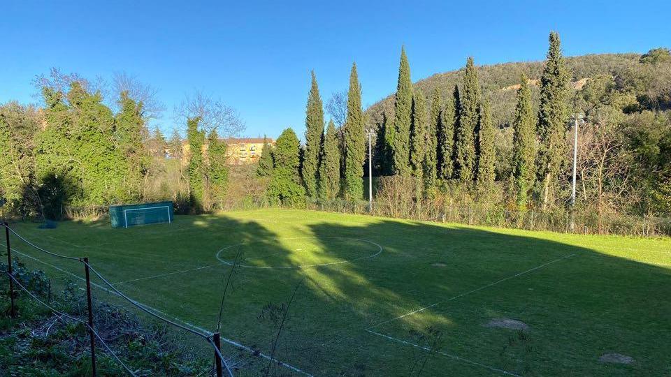 Uno scatto al campo sportivo “I Mulini” di Sassetta dopo il ripristino dell’amministrazione comunale