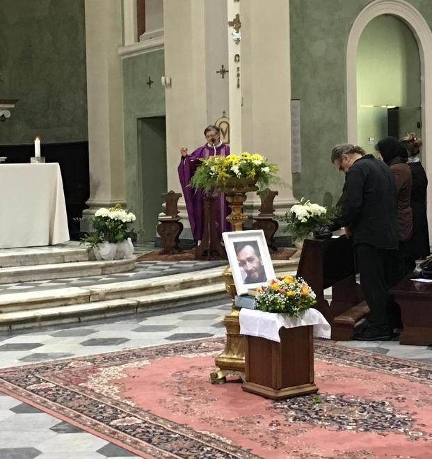 Una messa per Roberto, Sandor e tutti gli altri invisibili 
