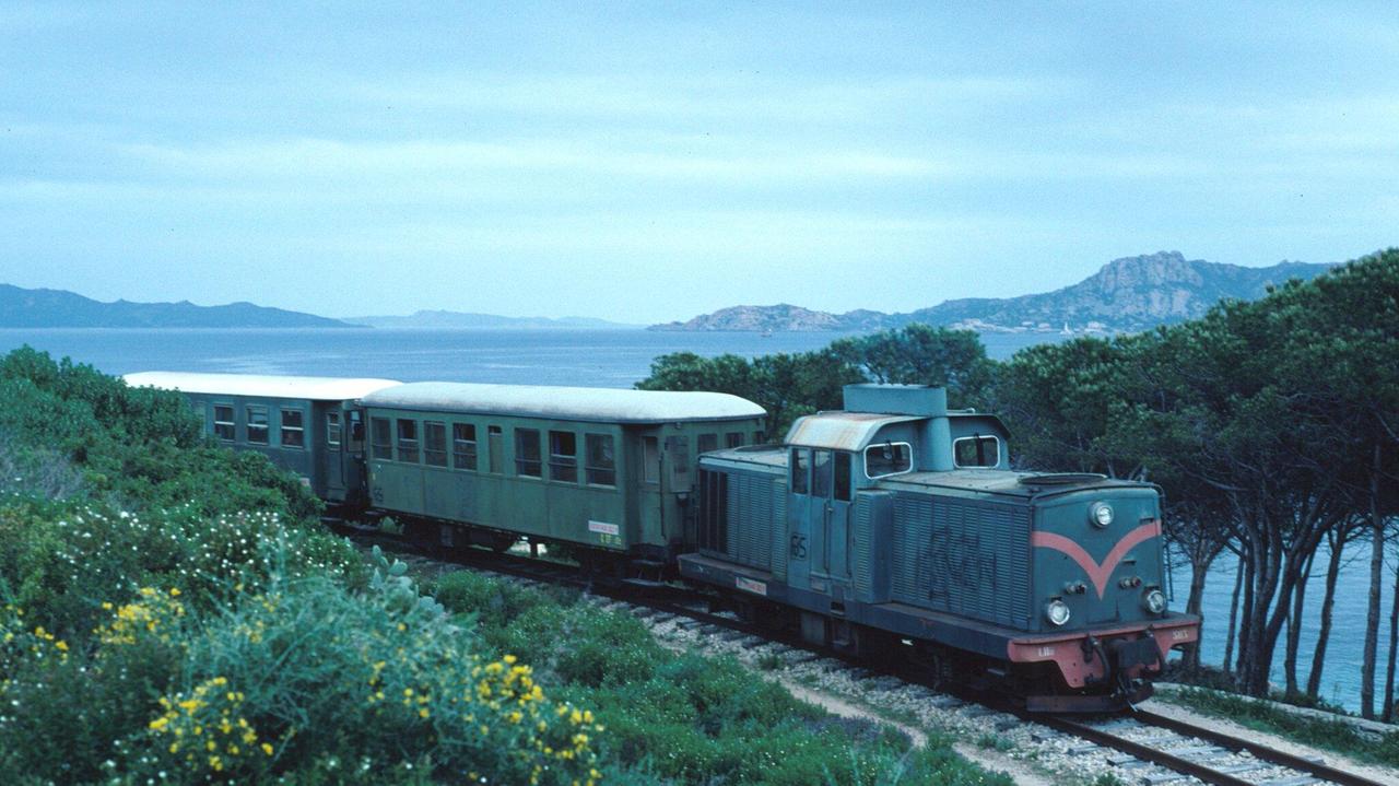 Il trenino per Palau Marina