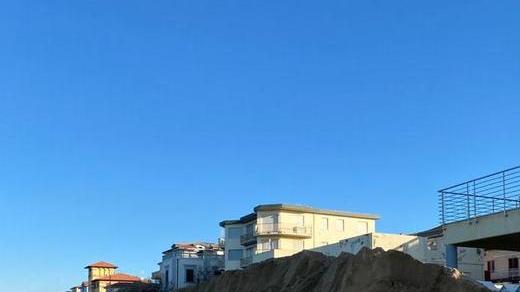 Barriera soffolta, lavori con ruspe e camion per un mese e mezzo