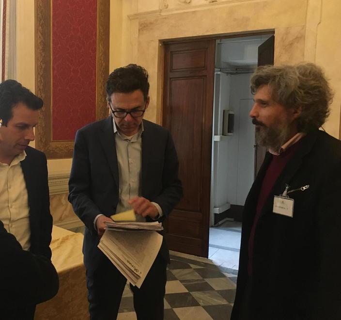 Più di mille firme in Comune per la pista intorno alle mura