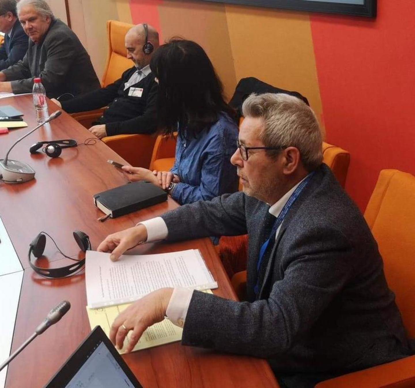 Assange, sì all’emendamento Marilotti 