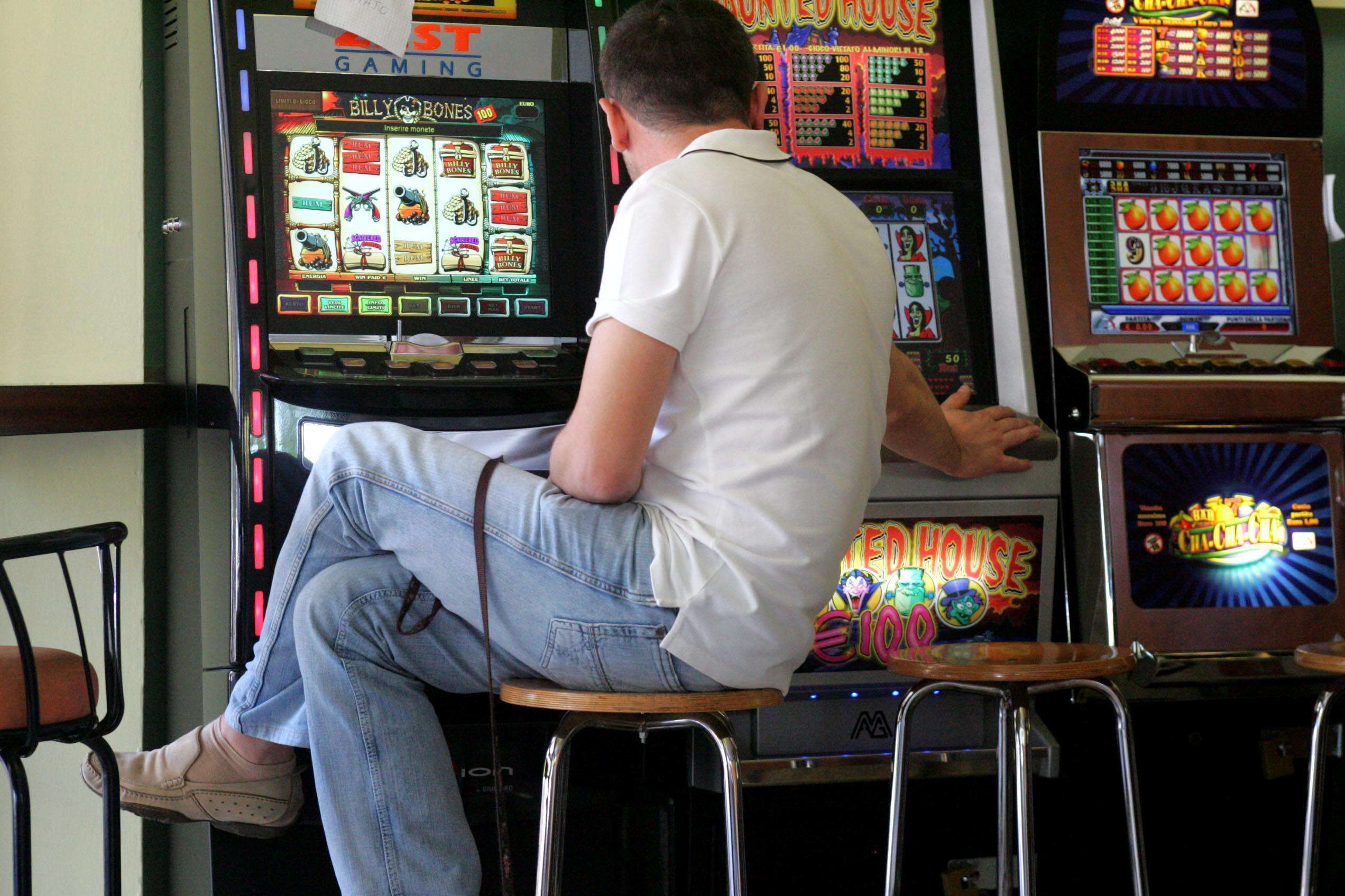 Masi Torello, il questore revoca la licenza a una videolottery con controllo remoto 