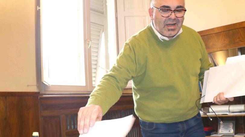 Ferrara e il caso Lodi, il Pd: lasci pass e casa. Ma il sindaco Fabbri lo difende