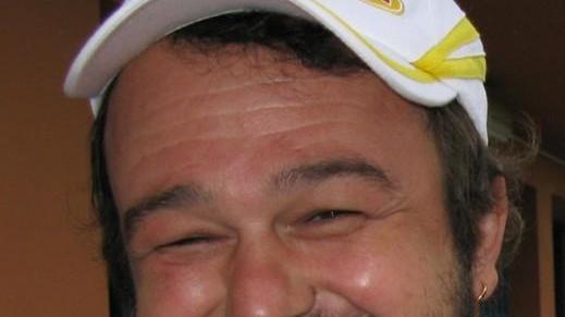 Cento, i funerali di “Cavallo” allo stadio Bulgarelli. L’omaggio degli amici «per l’ultima corsa»
