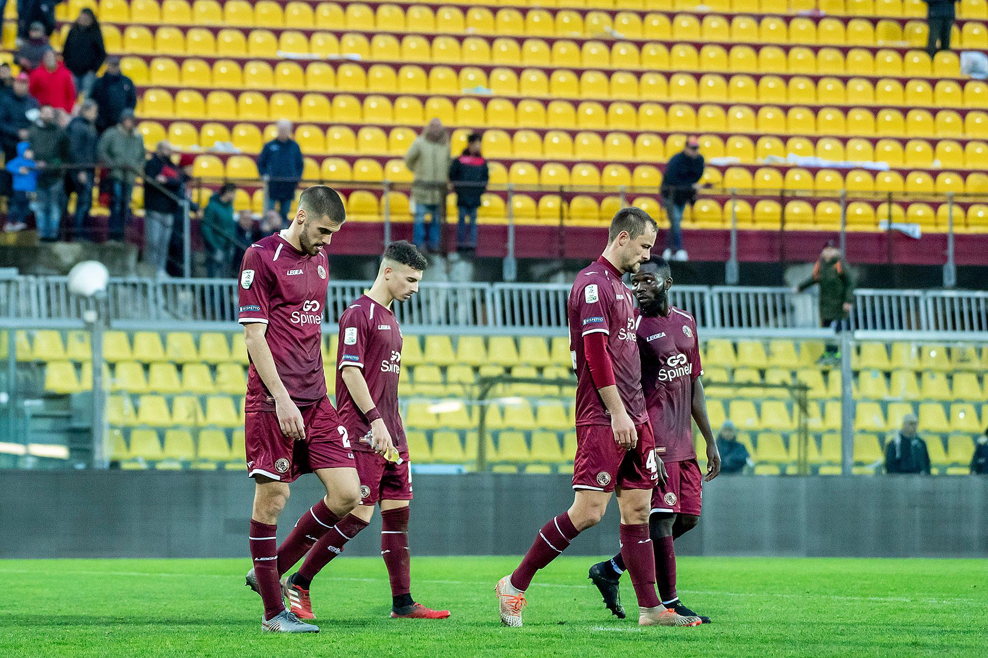 Amaranto a testa bassa a fine partita (foto Masini)