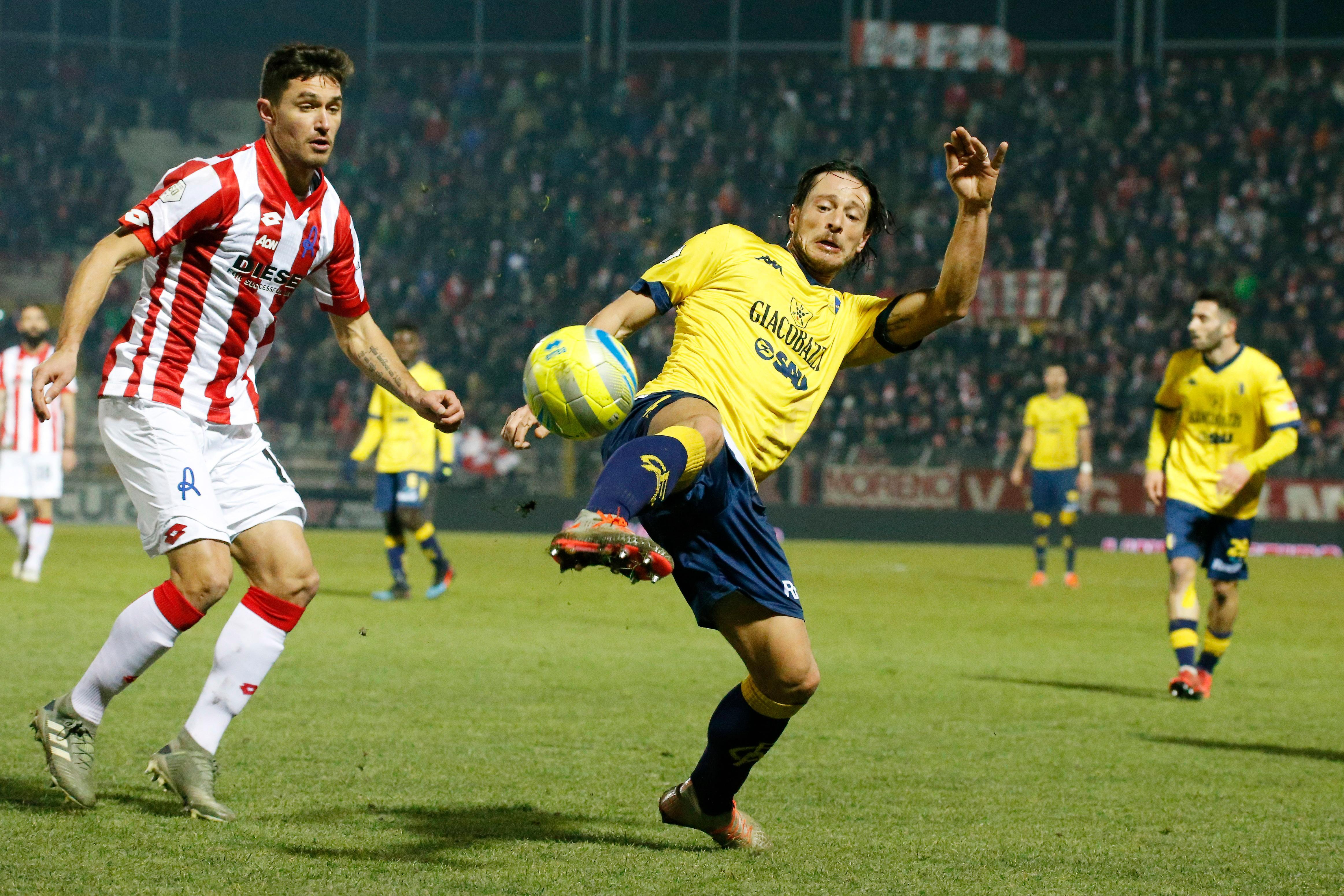 Diretta FeralpiSalò-Modena: finale  2-1 (4' Miracoli, 18' Ferrario, 34' Scarsella) 