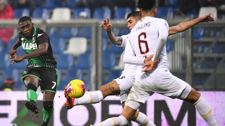 Quattro gol, gioco e spettacolo: Sassuolo show, Roma travolta