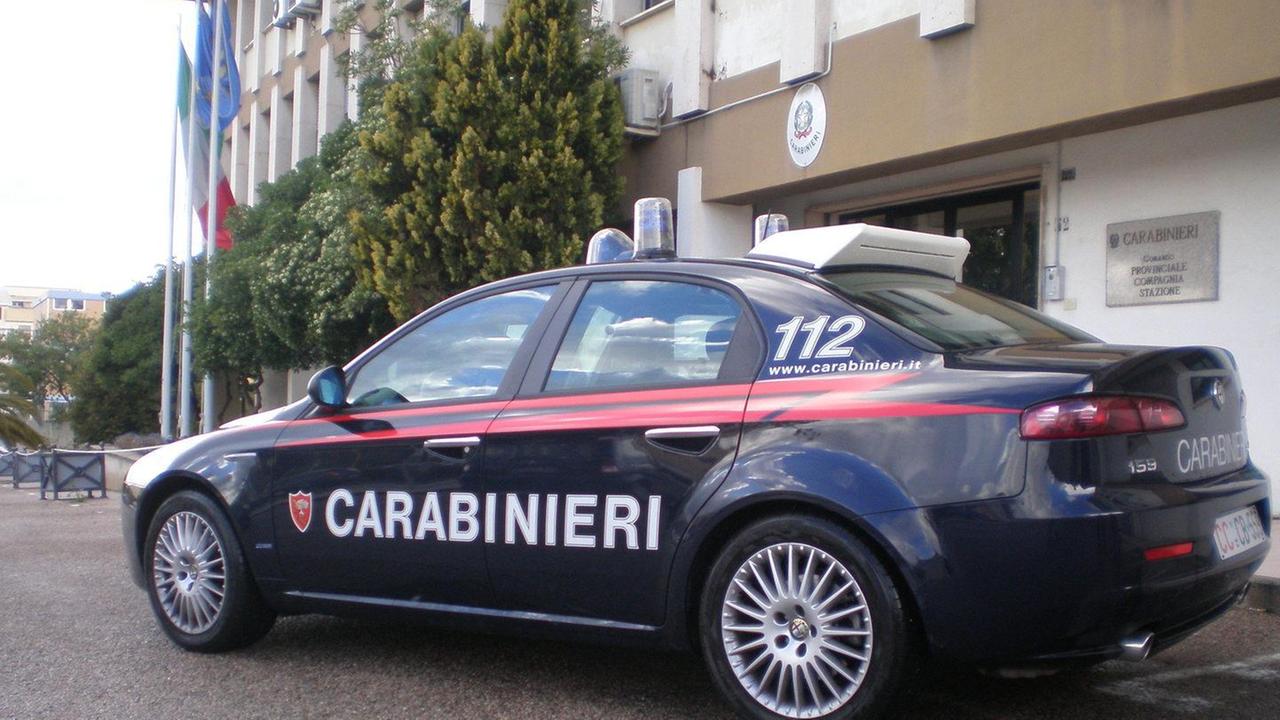 «Non sopporto i miei», evade dai domiciliari e va in caserma