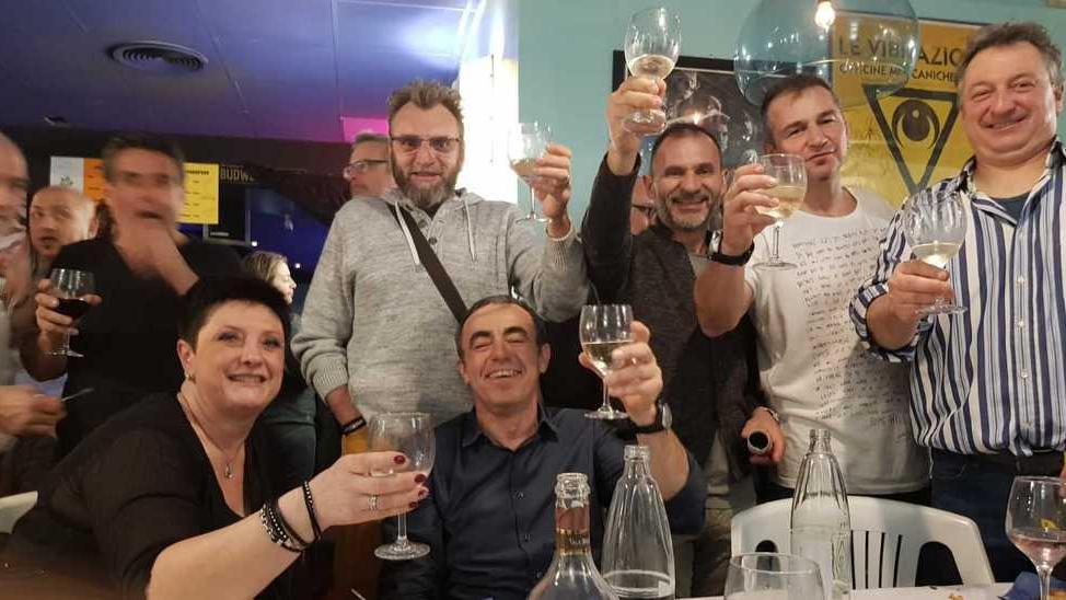 Dopo 35 anni si ritrova la compagnia della gelateria “Capo Nord”