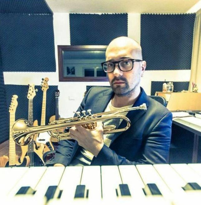 Valerio Carboni l’autore reggiano che scrive per i big: «L’ultimo? Masini» 