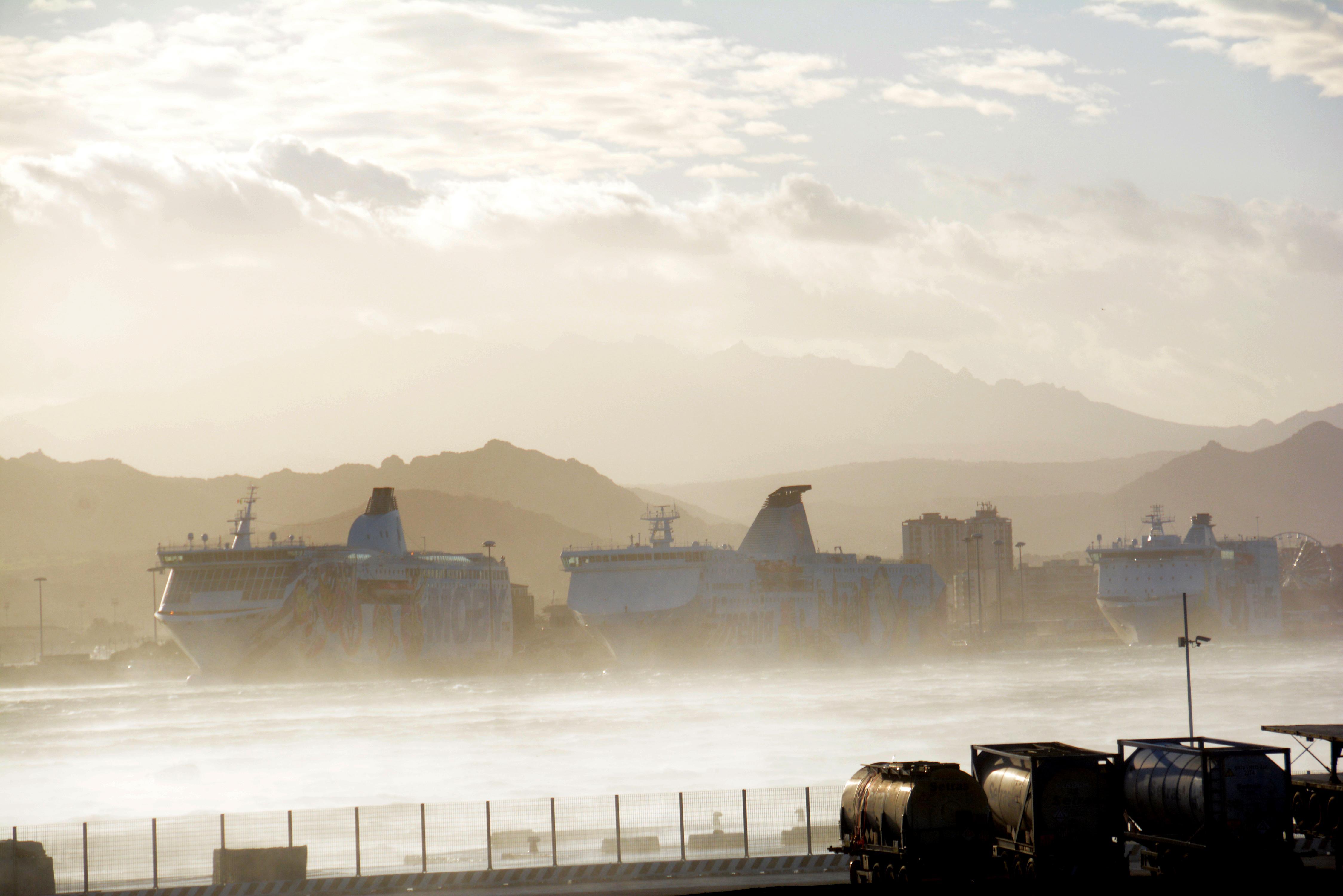 Il porto di Olbia (foto gavino sanna)