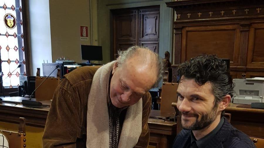 L'atto della donazione firmato in palazzo comunale