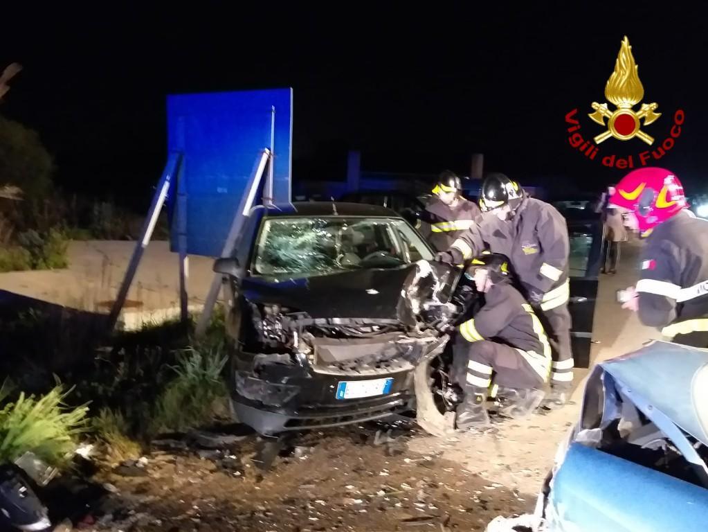 Iglesias, frontale sull provinciale 85: tre feriti