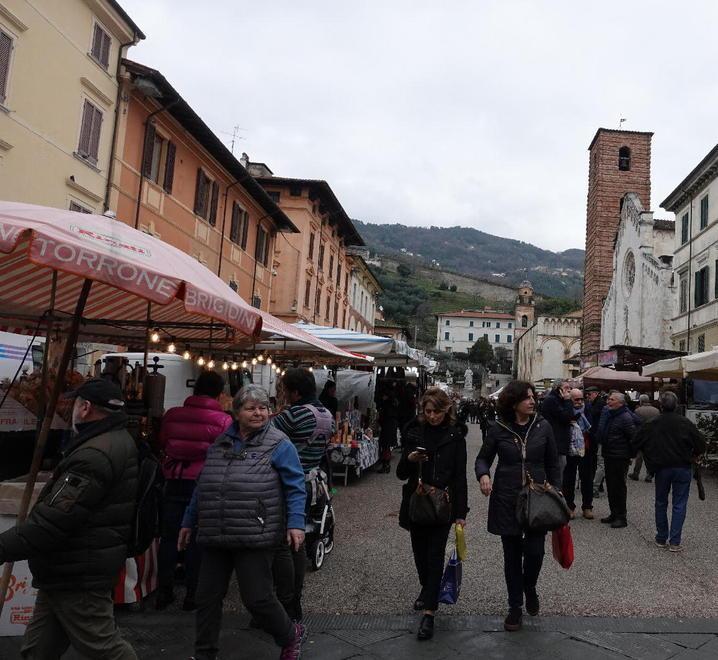 Ambulanti cinesi spariti
