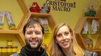 Apicoltori italiani nella città del Genio in visita all’azienda “Mauro Cristofori”