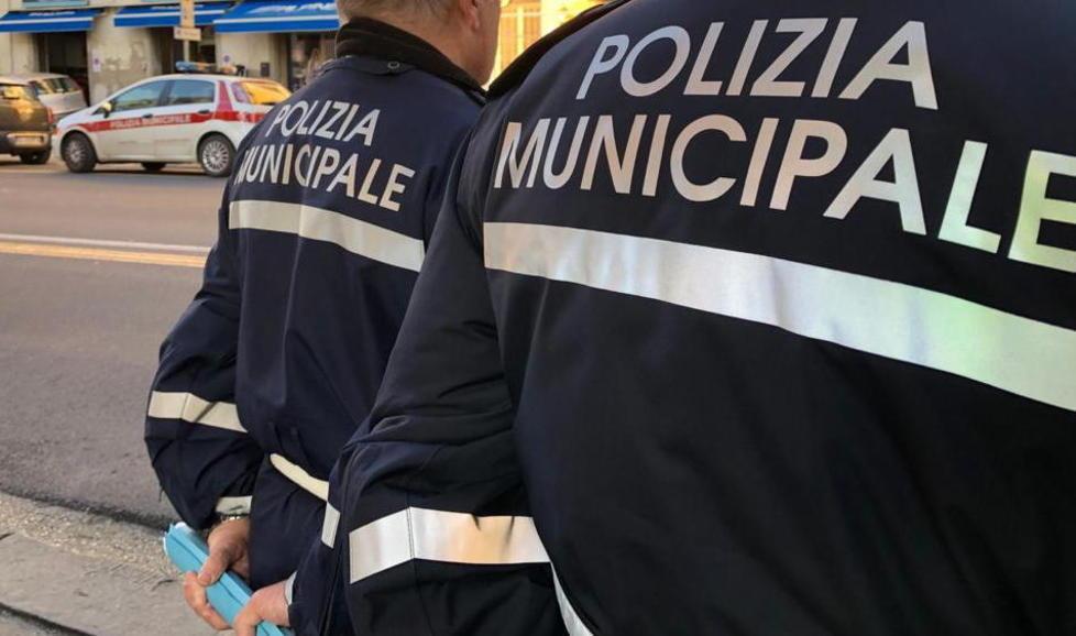 Tangenti in Comune a Pisa: 7 indagati. Sospesi un vigile urbano e un funzionario 