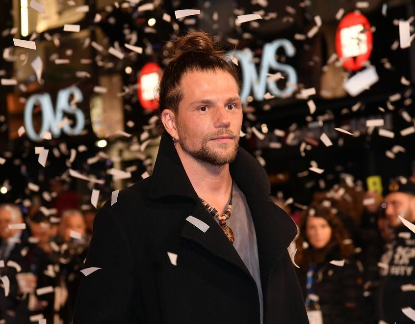 Enrico Nigiotti in gara tra i big, al Festival di Sanremo è la notte di “Baciami adesso” 