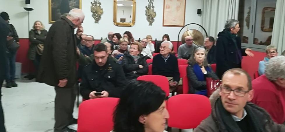 Bus navetta “allungato” e un parco per i bambini 