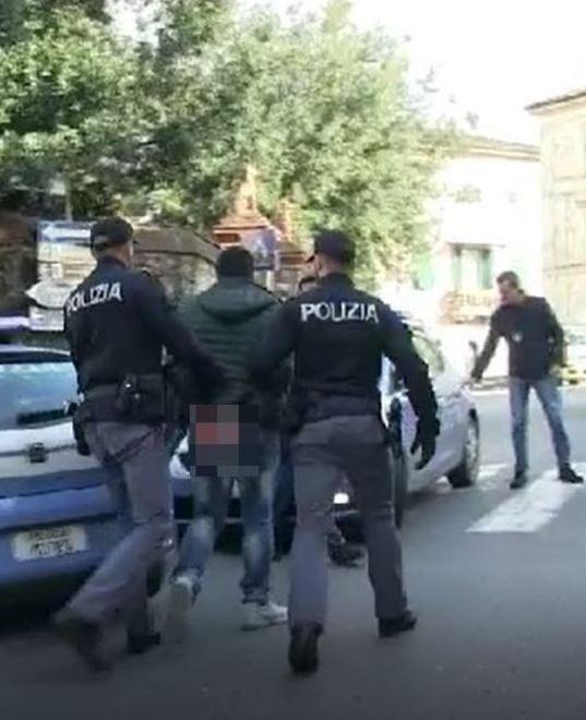 Spaccio nei boschi di Mutigliano 3mila euro al giorno: tre arresti 