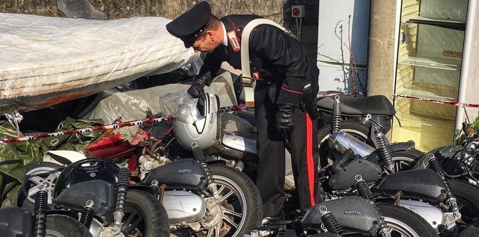 Sgominato il racket dei motorini rubati i carabinieri arrestano tre livornesi 