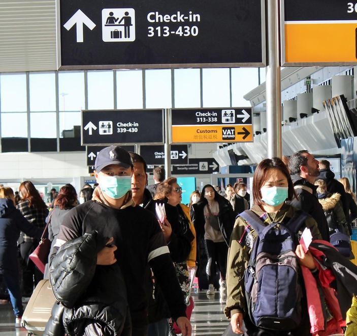 Il panico contagia anche i turisti: «Nessuno vuole più partire»