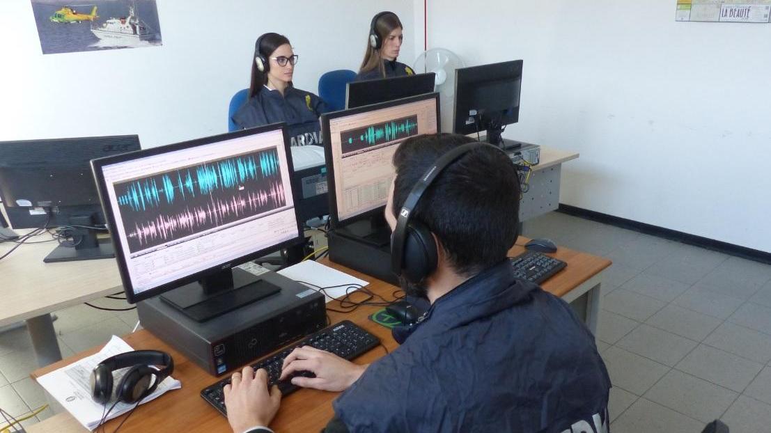 Investigatori al lavoro