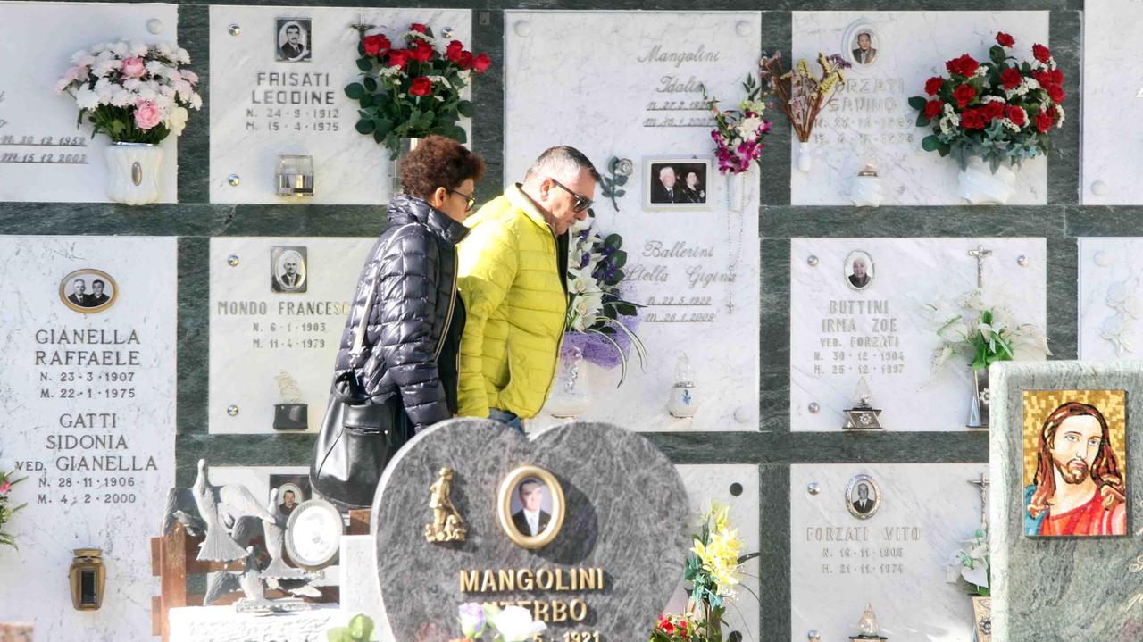 Willy, il mistero in una tomba a Goro. «Cerchiamo lì i suoi vestiti»