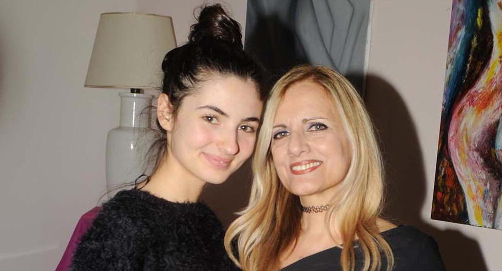 Insolia va avanti a Sanremo, la mamma: «Che gioia quell'abbraccio con mio marito» 