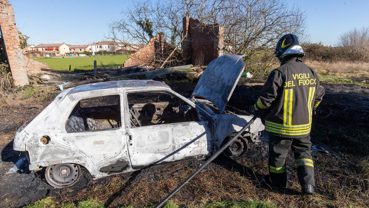 Auto a fuoco a Boara, si indaga per incendio doloso