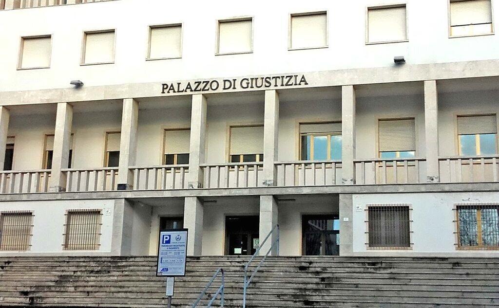 Latte, per dieci pastori udienza a Nuoro il 14 febbraio
