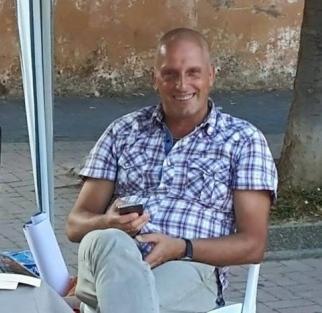 Daniele Trubiano è stato un poliziotto e da sempre scrive libri con lo pseudonimo di Daniele Lama