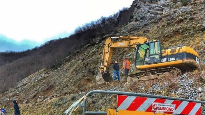Frana della via di Arni, riaperta la strada tra Careggine e Isola Santa