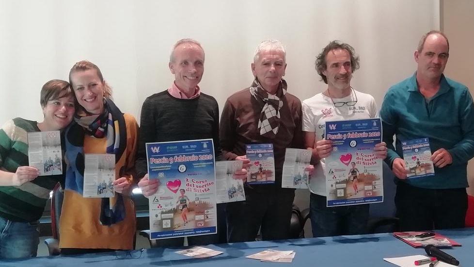 Targa offerta dal Comune alla più giovane atleta della “Corsa del Sorriso”