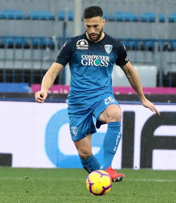 Un rinforzo dietro oggi è attesa la firma di Matias Silvestre 